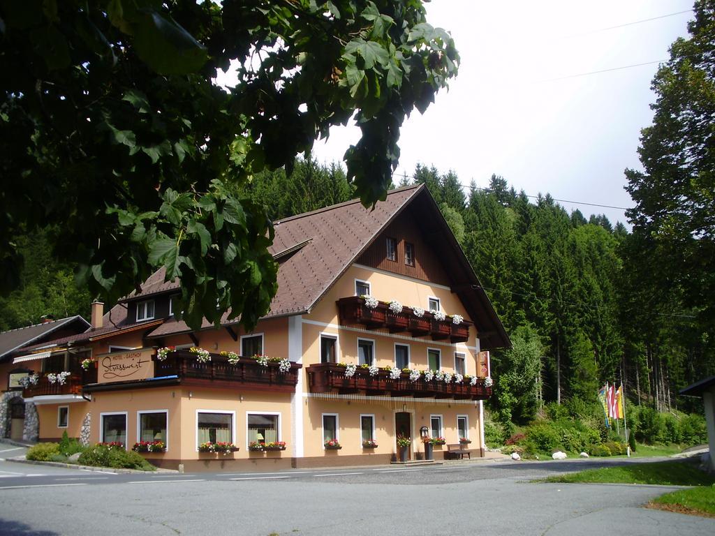 Hotel-Gasthof Strasswirt Tröpolach Екстериор снимка